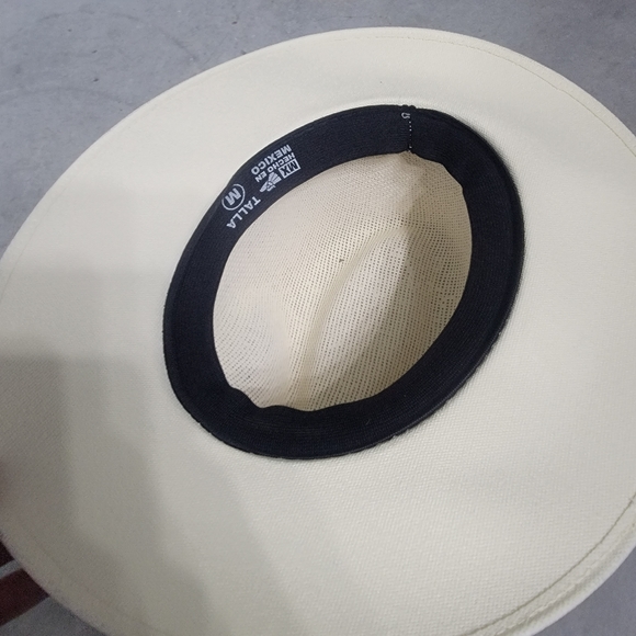 Beautiful Painted hat - Picture 5 of 5